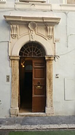 3 Coins Trevi Fountain Bed & Breakfast Rome