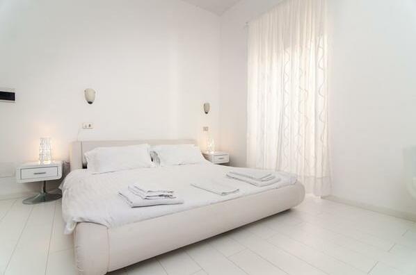 4br Apartment Colosseo White