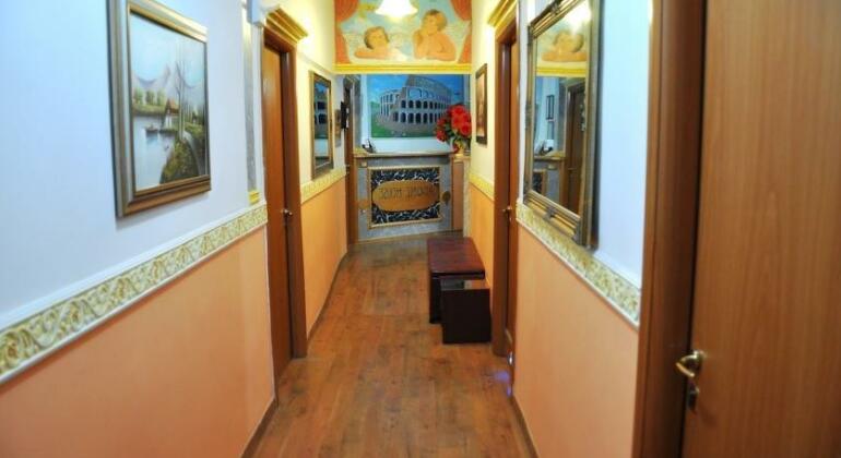 Adone House Bed & Breakfast Rome - Photo2