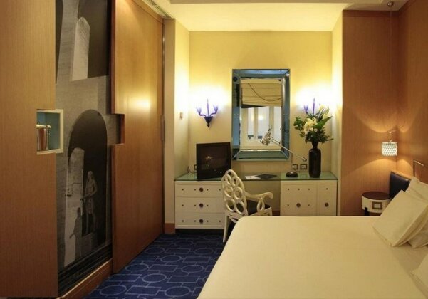 Aleph Rome Hotel Curio Collection by Hilton - Photo5