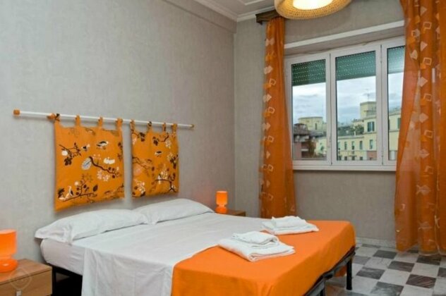 Apartment and Rooms Rome - Photo4
