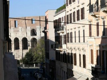 Appartamento Santi Quattro - Colosseo