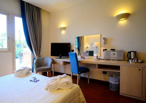 Best Western Globus Hotel - Photo3