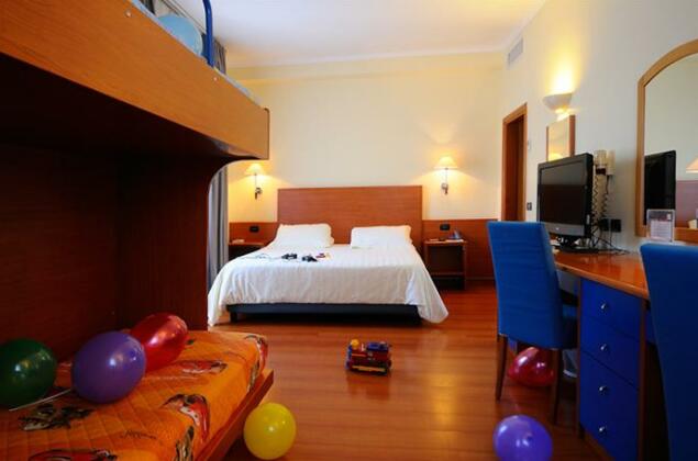 Best Western Globus Hotel - Photo4