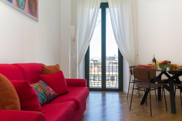 Bright stylish renovated flat near Villa Borghese - Photo3