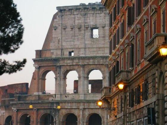 Colosseum Street