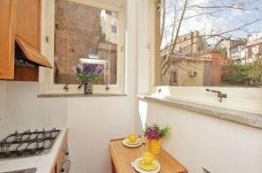 Exquisite 2 bed w/Terrace in Trastevere - Photo3