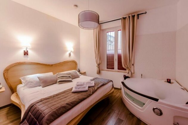 Flatinrome Trastevere Luxury Rooms - Photo2