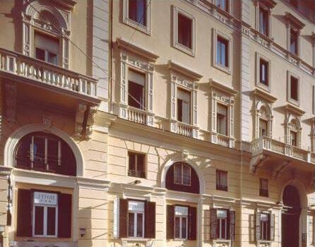 Hotel Embassy Rome - Photo4