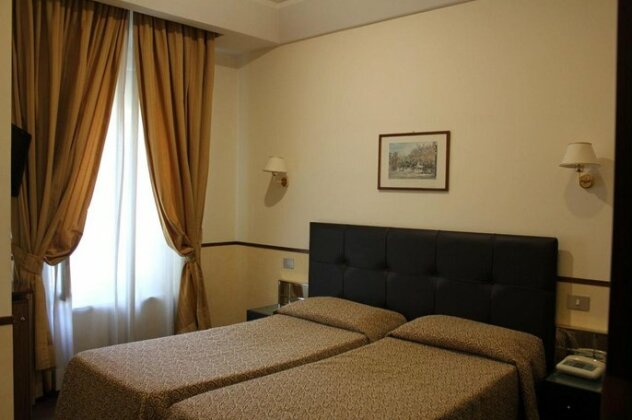 Hotel Garda - Photo2