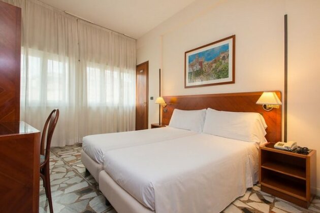 Hotel Giotto Rome - Photo2