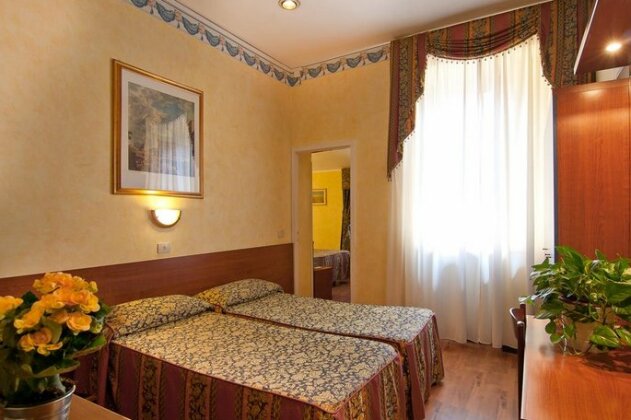 Hotel Julia Rome - Photo4