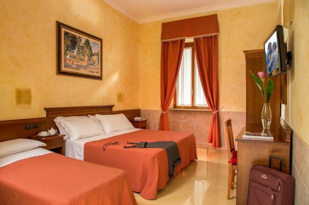 Hotel Luciani - Photo2