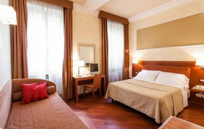 Hotel Madrid Rome - Photo2