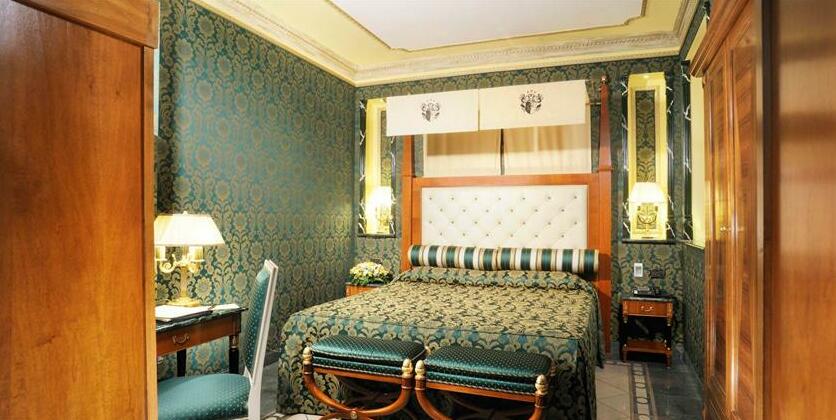 Hotel Manfredi Suite in Rome - Photo4