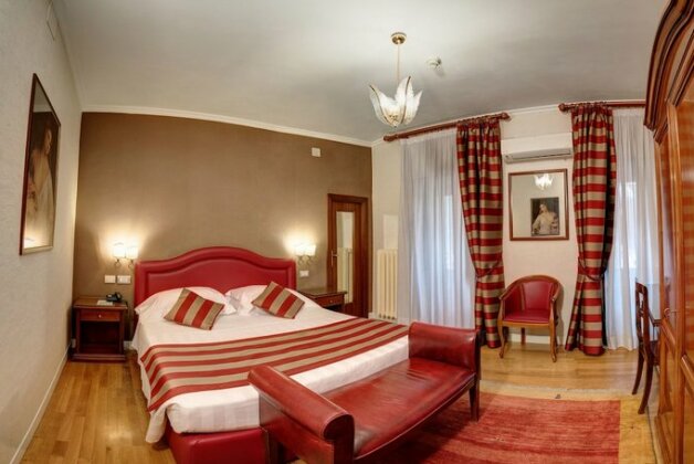 Hotel Piazza Di Spagna - Photo2