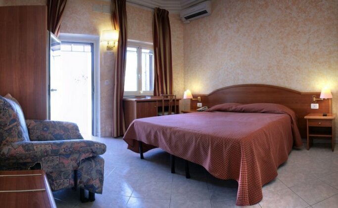 Hotel Salaria - Photo4