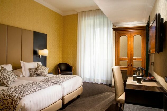 Hotel Savoy Rome - Photo3