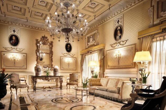 Hotel Splendide Royal - Small Luxury Hotels of the World - Photo3