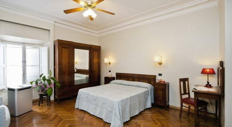 Hotel Suisse Rome