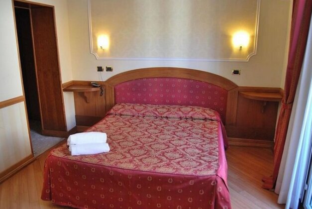 Inn Spagna Room Hotel - Photo4