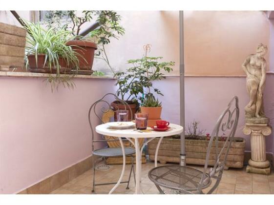 IVY - Romantic In Rome Apartments - Photo4