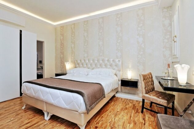 Lanza 111 - Exclusive Rooms - Photo2