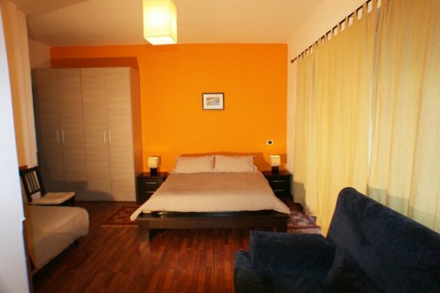 Lt Rooms - Photo2