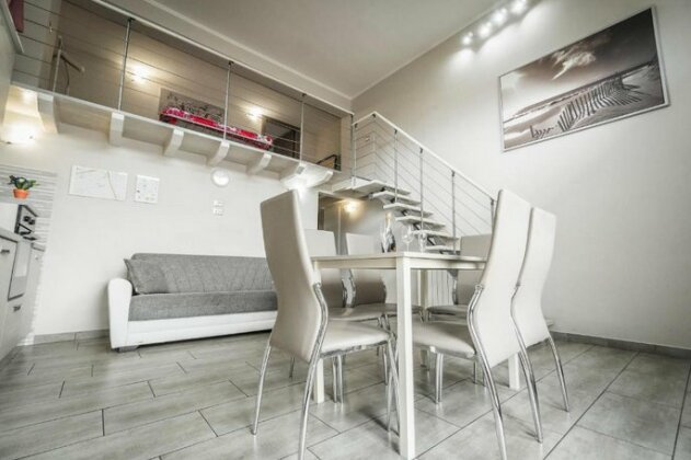 Modern Loft Apartment - Photo3