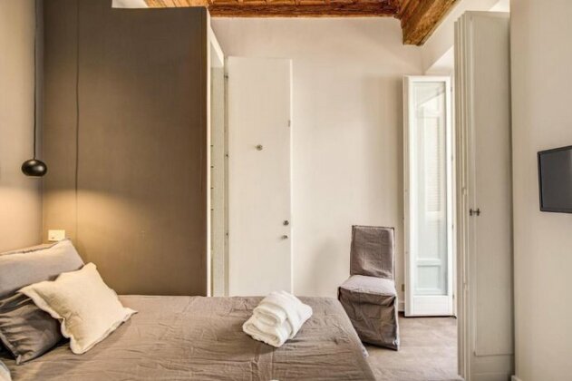 Piazza Farnese exclusive view 2 bedroom en suite - Photo4