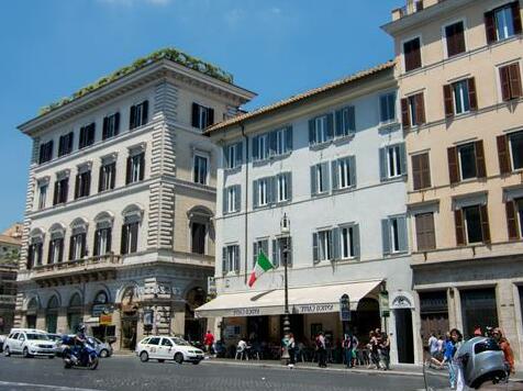 Piazza Venezia Hotel