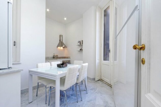 Prestigious Apartment Via Veneto - Photo3