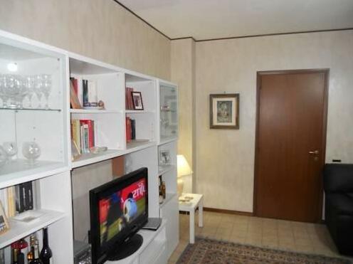 Roma Eur Apartment - Photo4