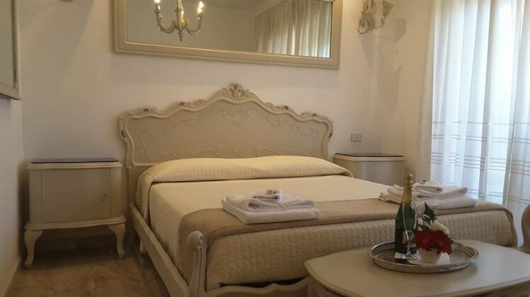 RomAnna B&B - Photo4