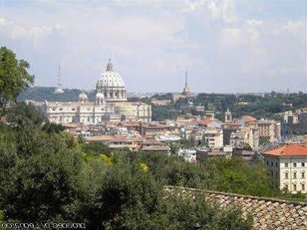 Romantic Nest in Rome Guest House