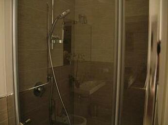 Rooms In Rome - Photo2