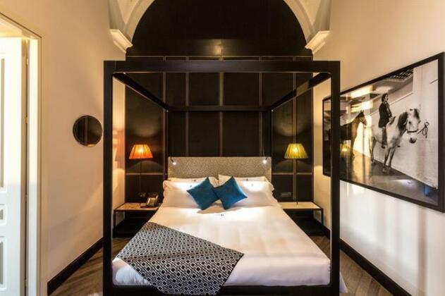 The H'All Tailor Suite Roma