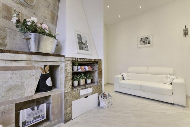 TownHouse by the Spanish Steps - Photo3