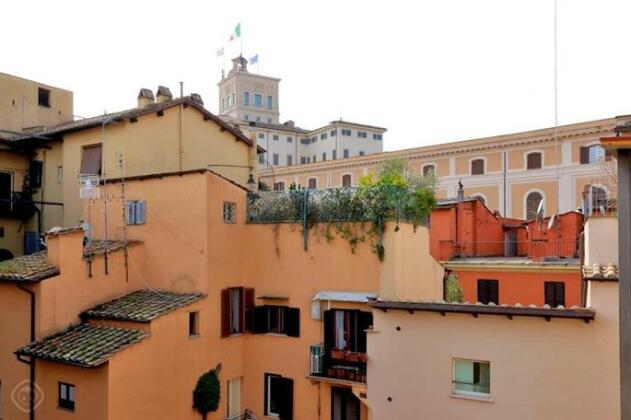 Trevi Fountain apartments