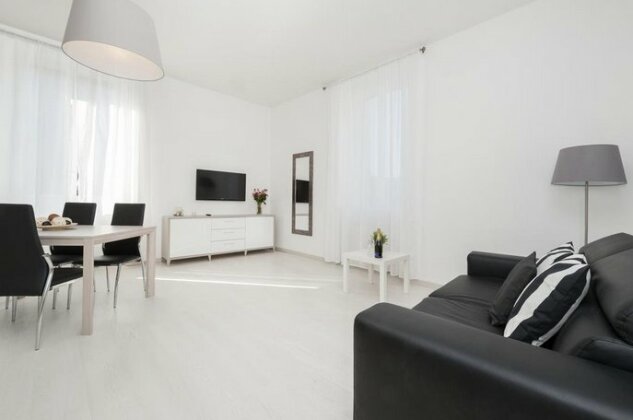 White Flat Termini - Photo4