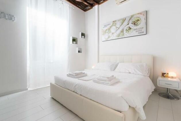 White Ostilia B&B - Photo3