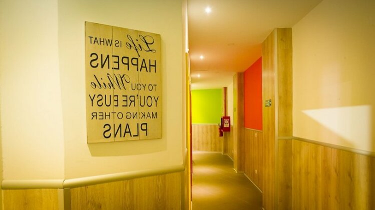 Youth Station Hostel - Photo3