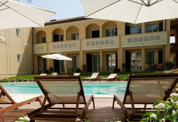 Villa Rosella Resort - Photo2