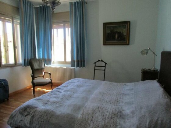 Casa Roman Three-Bedroom Apartment - Photo4