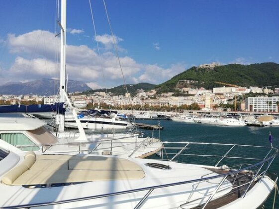 Amber Sun Boat & Breakfast - Photo2