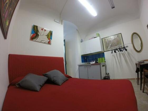 Inside Salerno Studio - Photo5