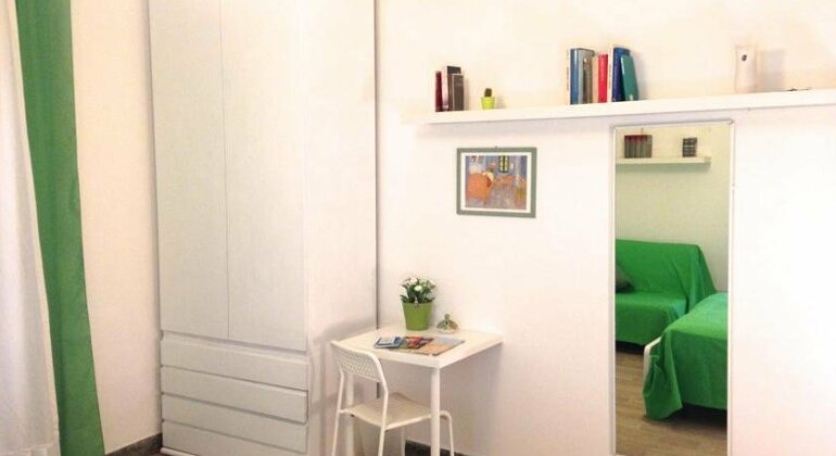 Two Rooms - Photo5