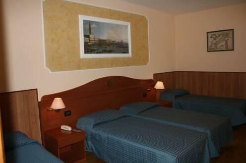 Hotel Belfiore Salzano - Photo3