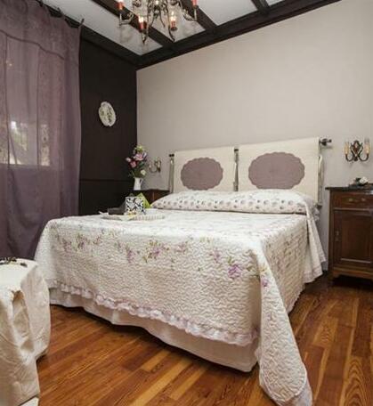 Cugi Bed and Breakfast - Photo3