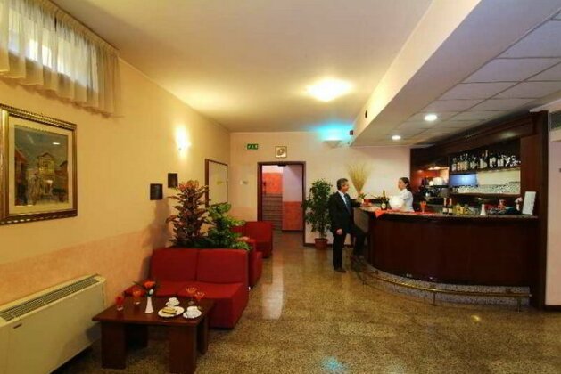 Hotel Majestic San Giuliano Milanese - Photo2